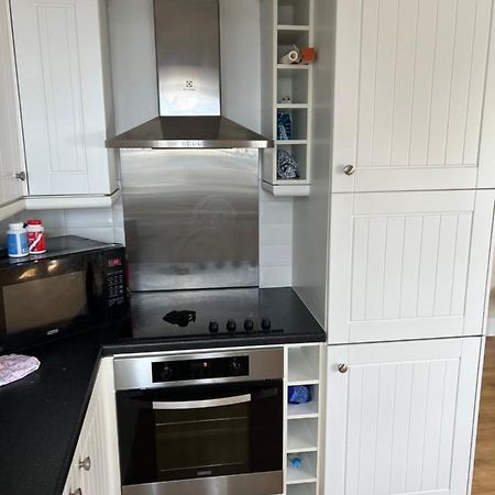 Double Bed Room Theobald Street Borehamwood Bagian luar foto